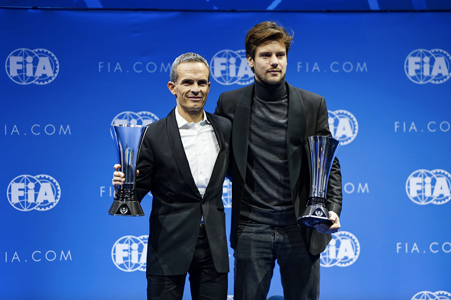Tambay and CUPRA Racing received FIA ETCR trophies